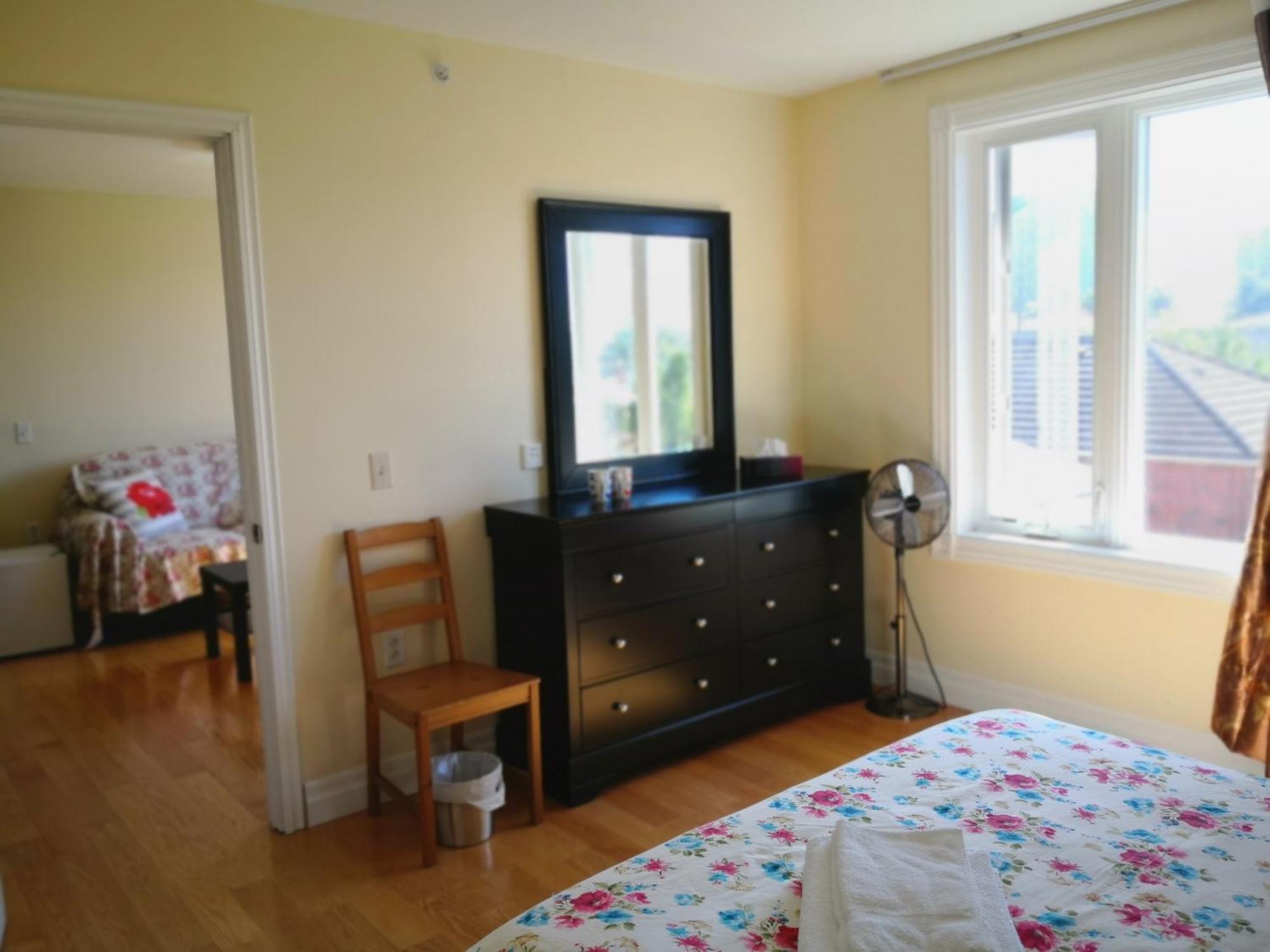 Dairy Homestay Toronto Bagian luar foto